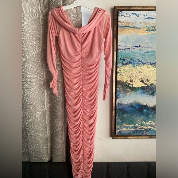 Fashion Nova Maxi Dress Sz Medium Mauve Top Trend Ruched NWT - Picture 6 of 14